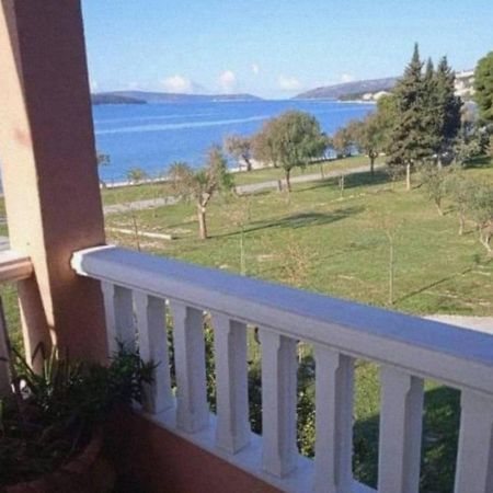 Apartment Lotus Трогир Екстериор снимка