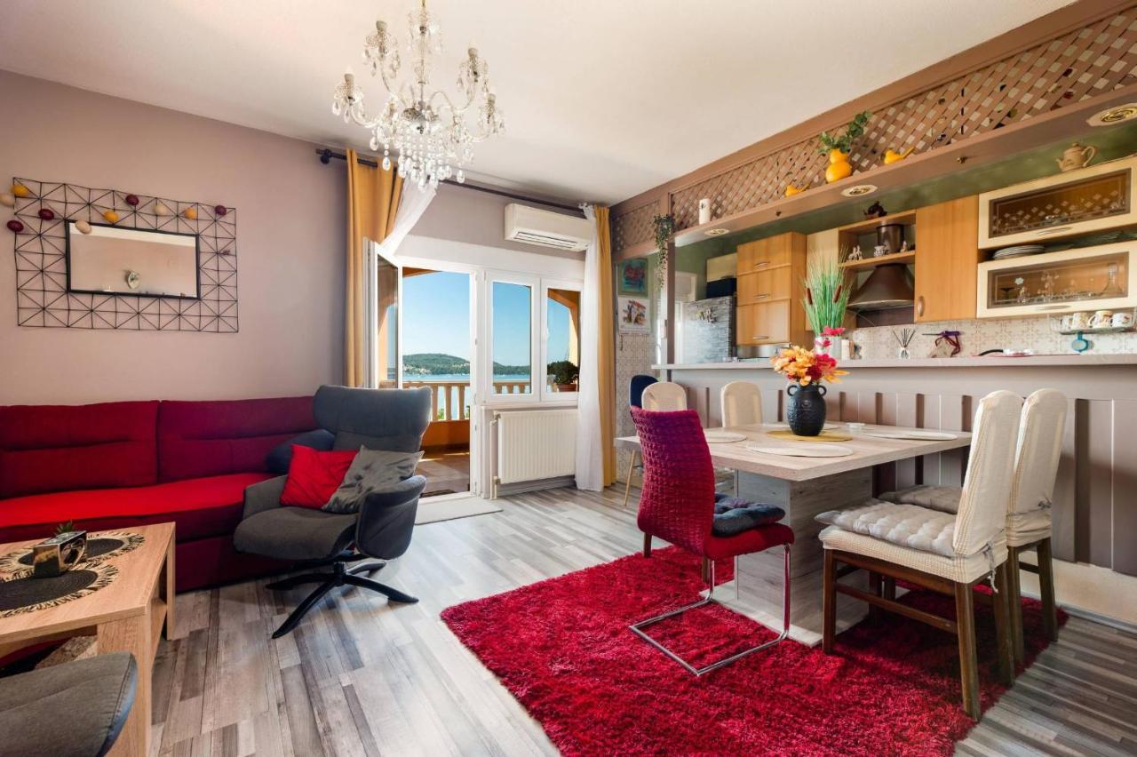 Apartment Lotus Трогир Екстериор снимка