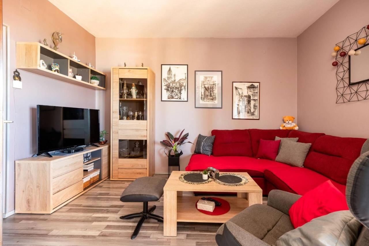 Apartment Lotus Трогир Екстериор снимка