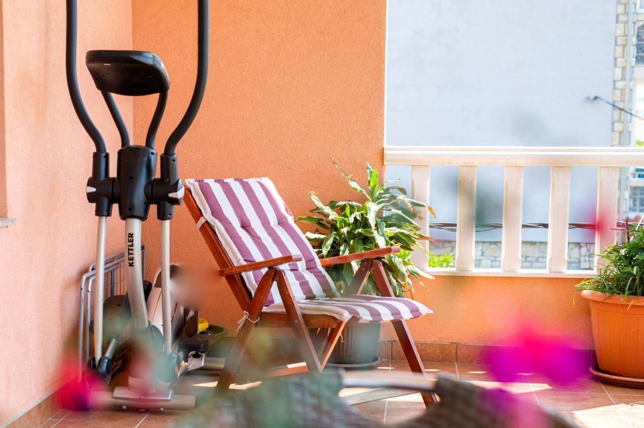 Apartment Lotus Трогир Екстериор снимка