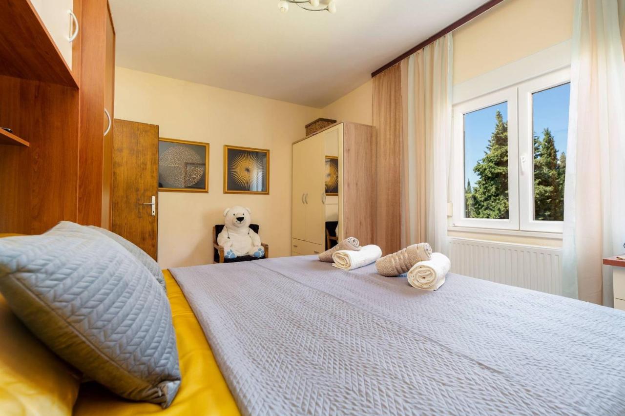 Apartment Lotus Трогир Екстериор снимка
