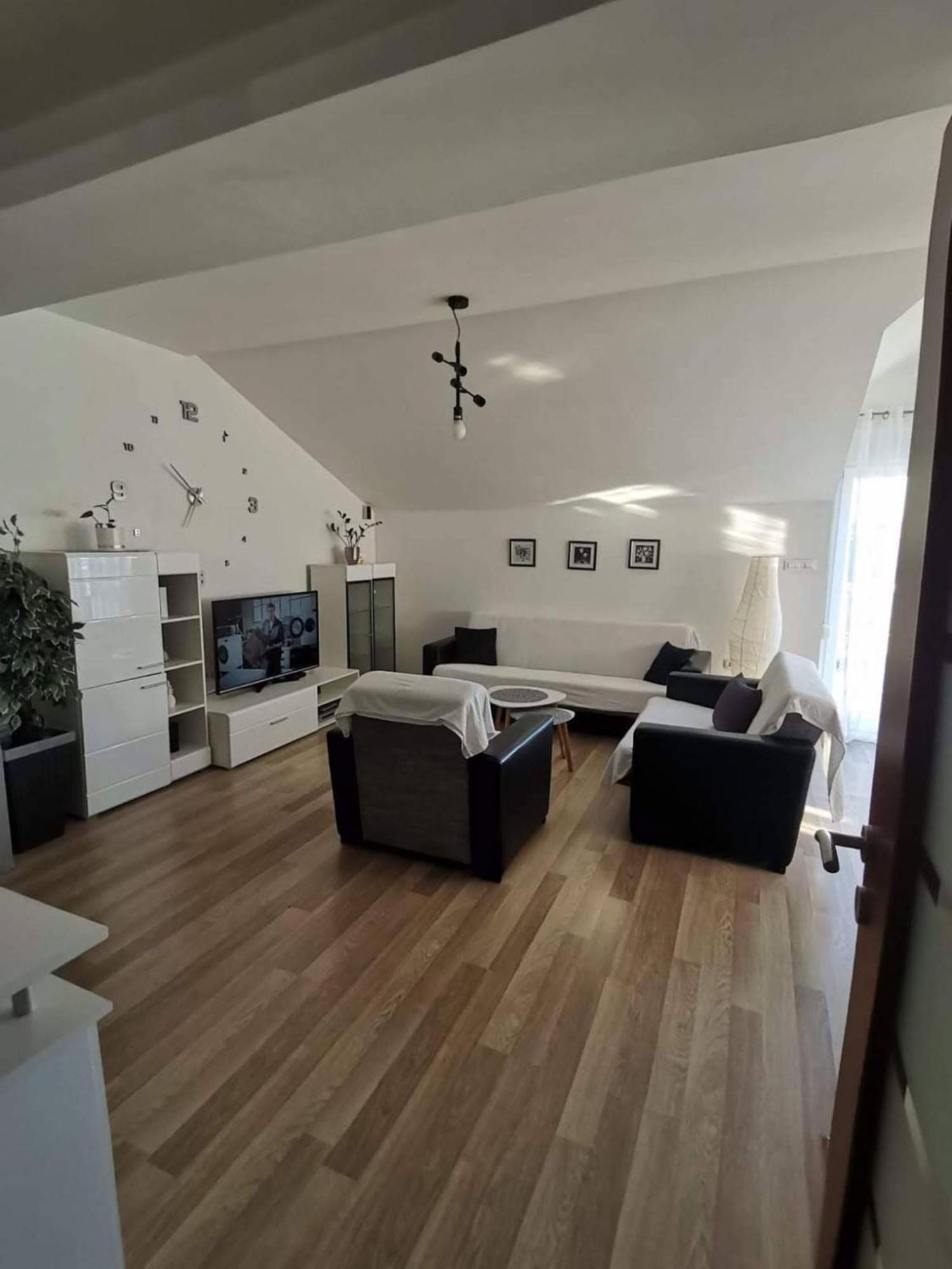 Apartment Lotus Трогир Стая снимка