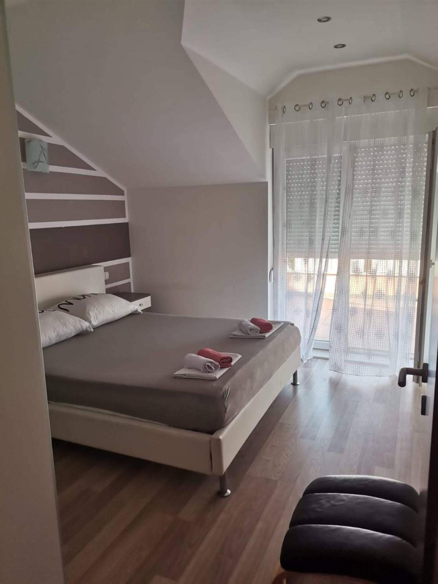 Apartment Lotus Трогир Стая снимка